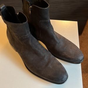 Vince Italian made Chelsea boots